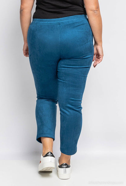 Suede Byxor - Plus Size för Stiliga Kvinnor