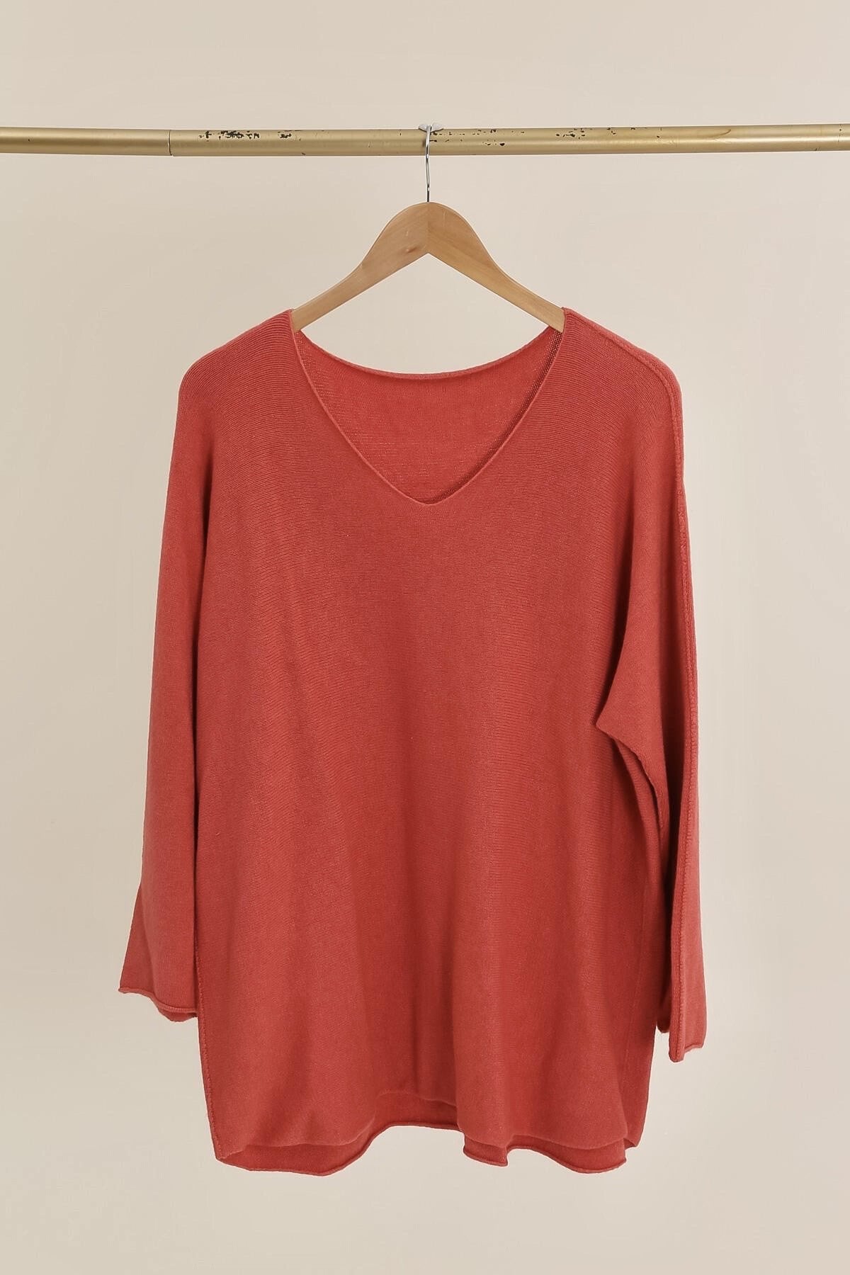 Soft V-neck jumper - Stora Storlekar