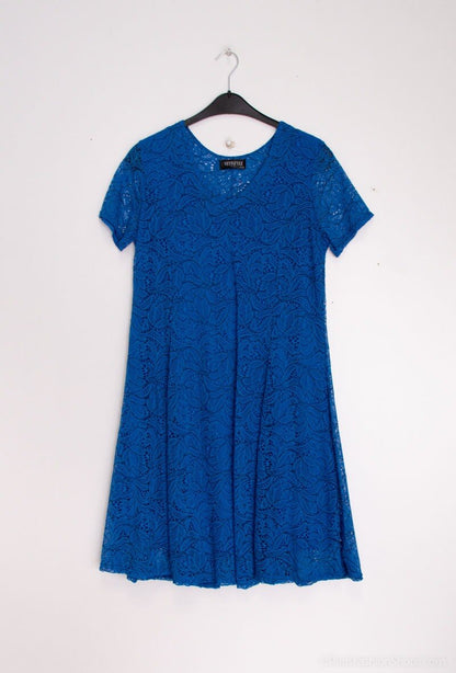 Lace dress - Stora Storlekar