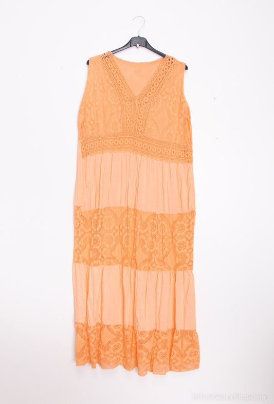 Lace dress - Stora Storlekar