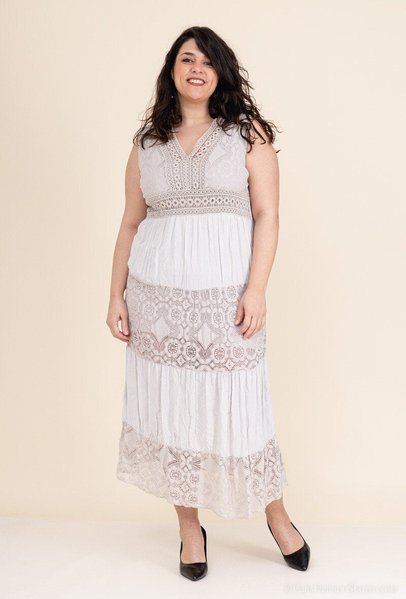 Lace dress - Stora Storlekar