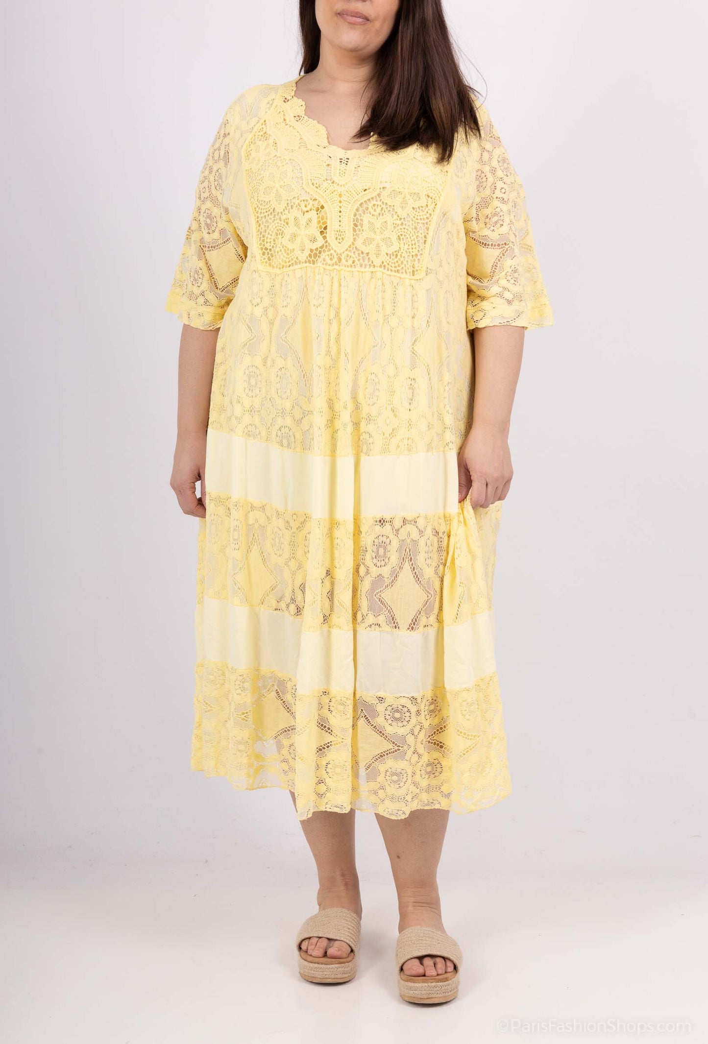 Lace midi dress with overlay effect - Stora Storlekar