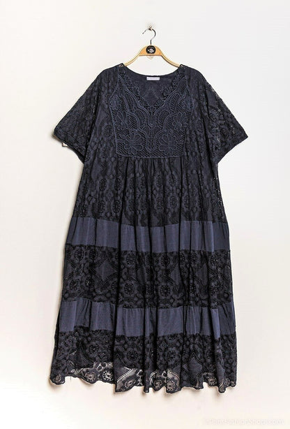 Lace midi dress with overlay effect - Stora Storlekar