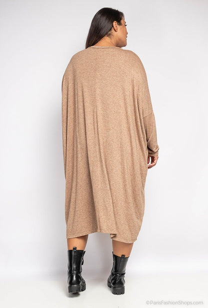 Mjuk V-ringad Oversized Klänning - Plus Size